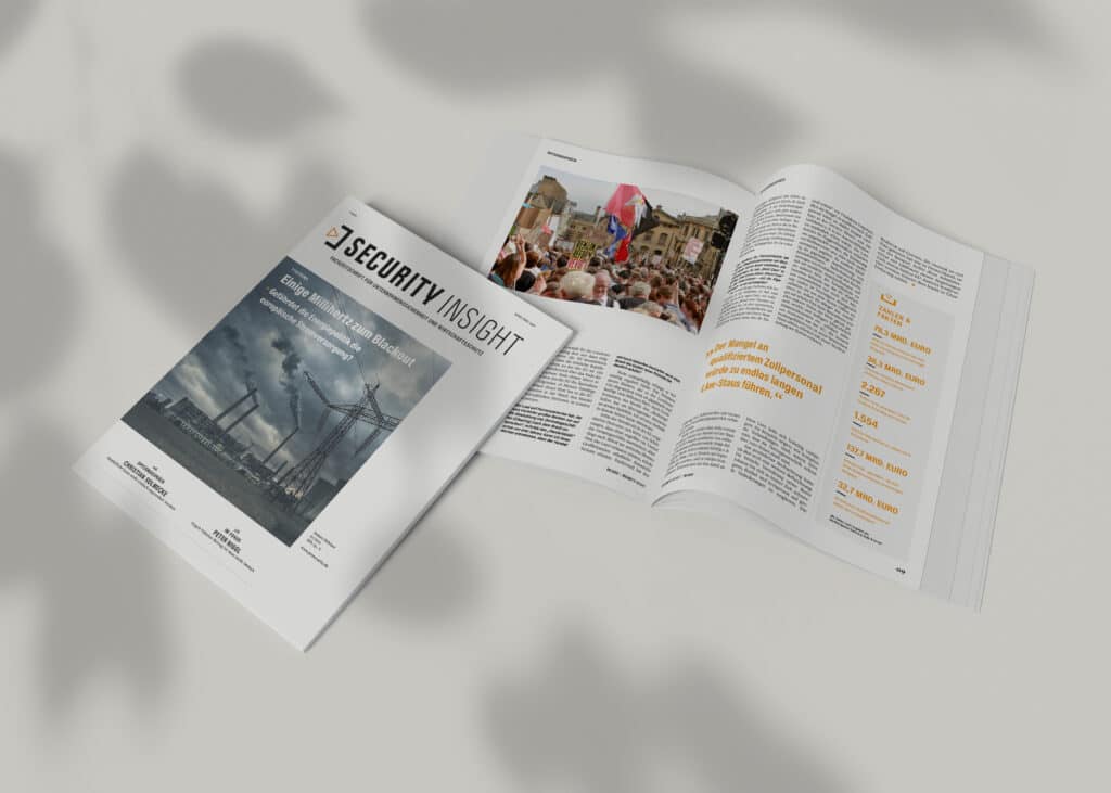 Magazin Cover und Doppelseite des Magazins Security Insight